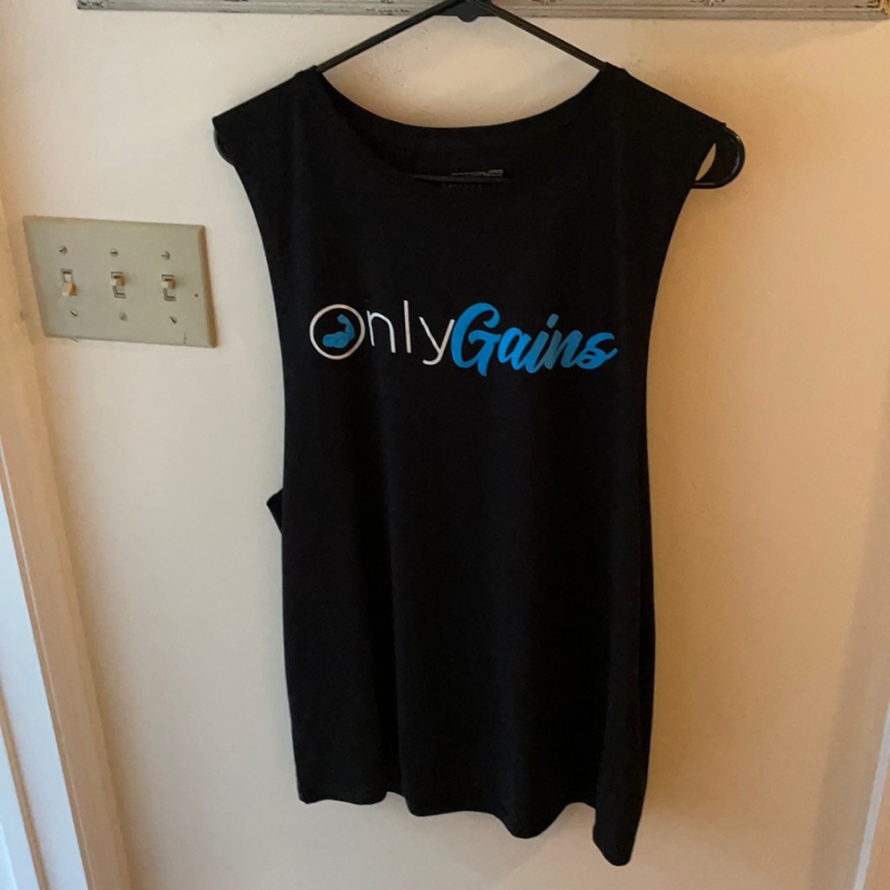 ONLY GAINS TANK CUT-OFF - BLACK Never Worn!